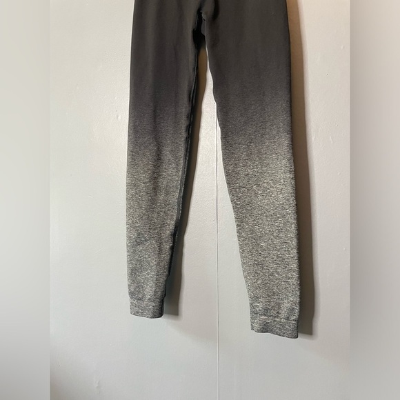 Gymshark Black and Gray Ombre Compression seamless  Leggings size xs - Picture 3 of 7